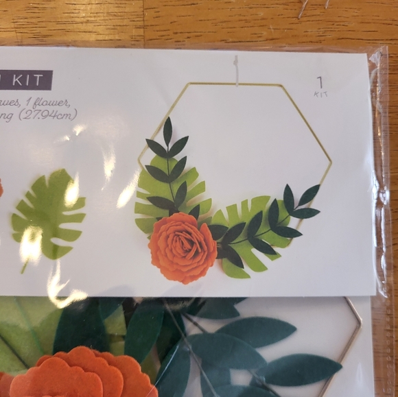 Wreath Kits - Picture 2 of 4
